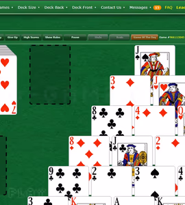 PYRAMID SOLITAIRE BY GREEN FELTのゲームプレイ画像 1